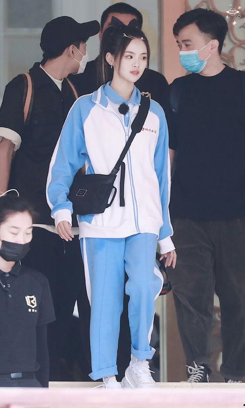 明星蓝白校服,探寻校园偶像的青春印记